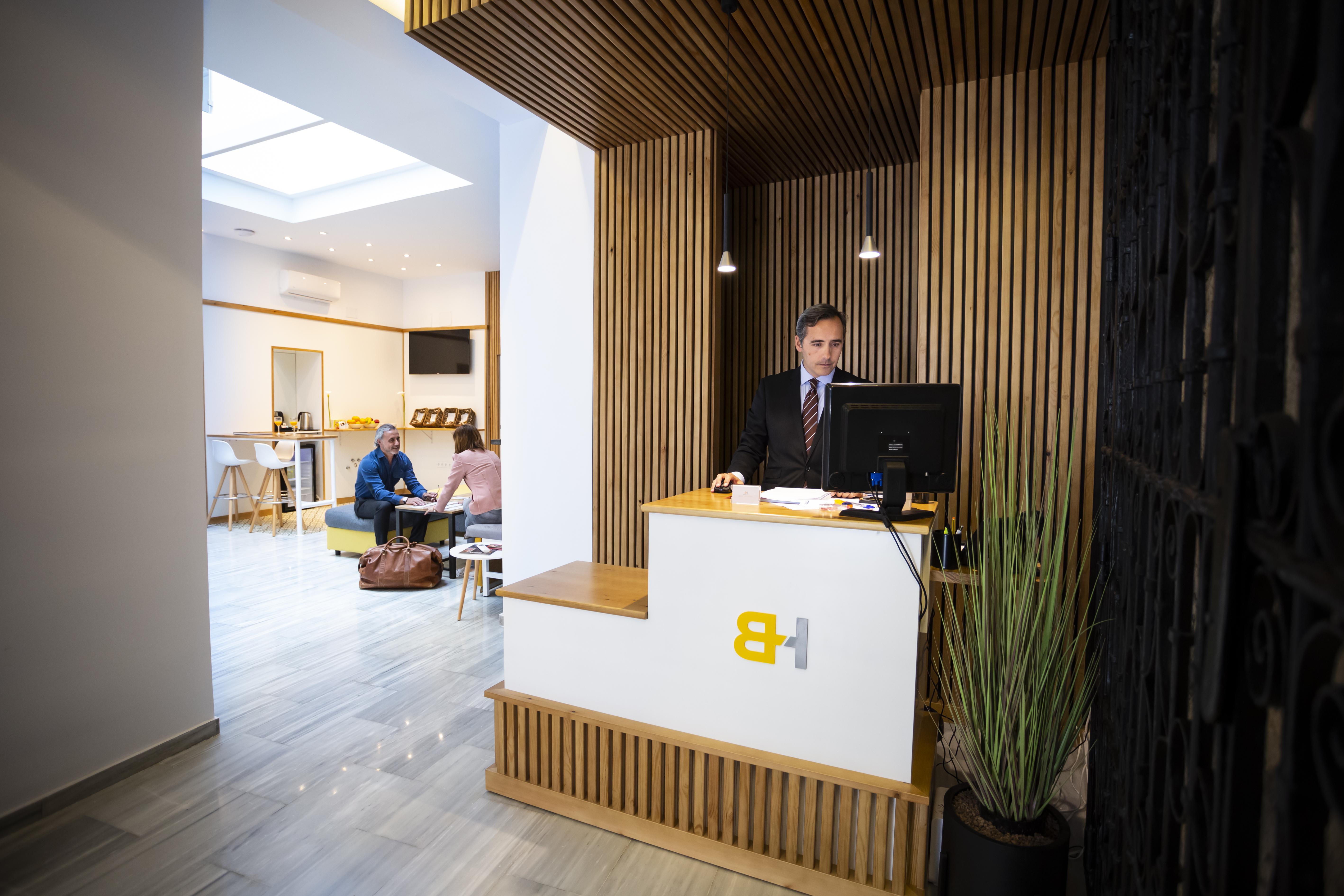 Basic Hotel Sevilla Catedral المظهر الخارجي الصورة