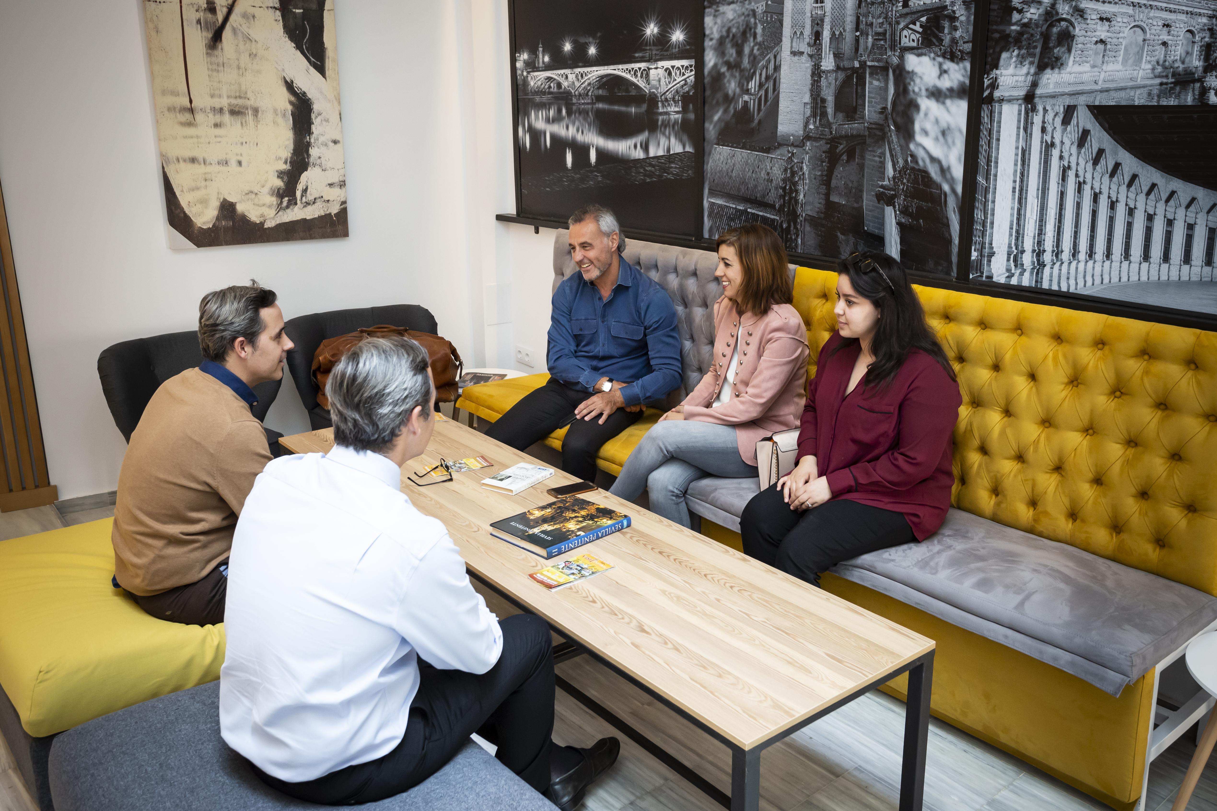 Basic Hotel Sevilla Catedral المظهر الخارجي الصورة