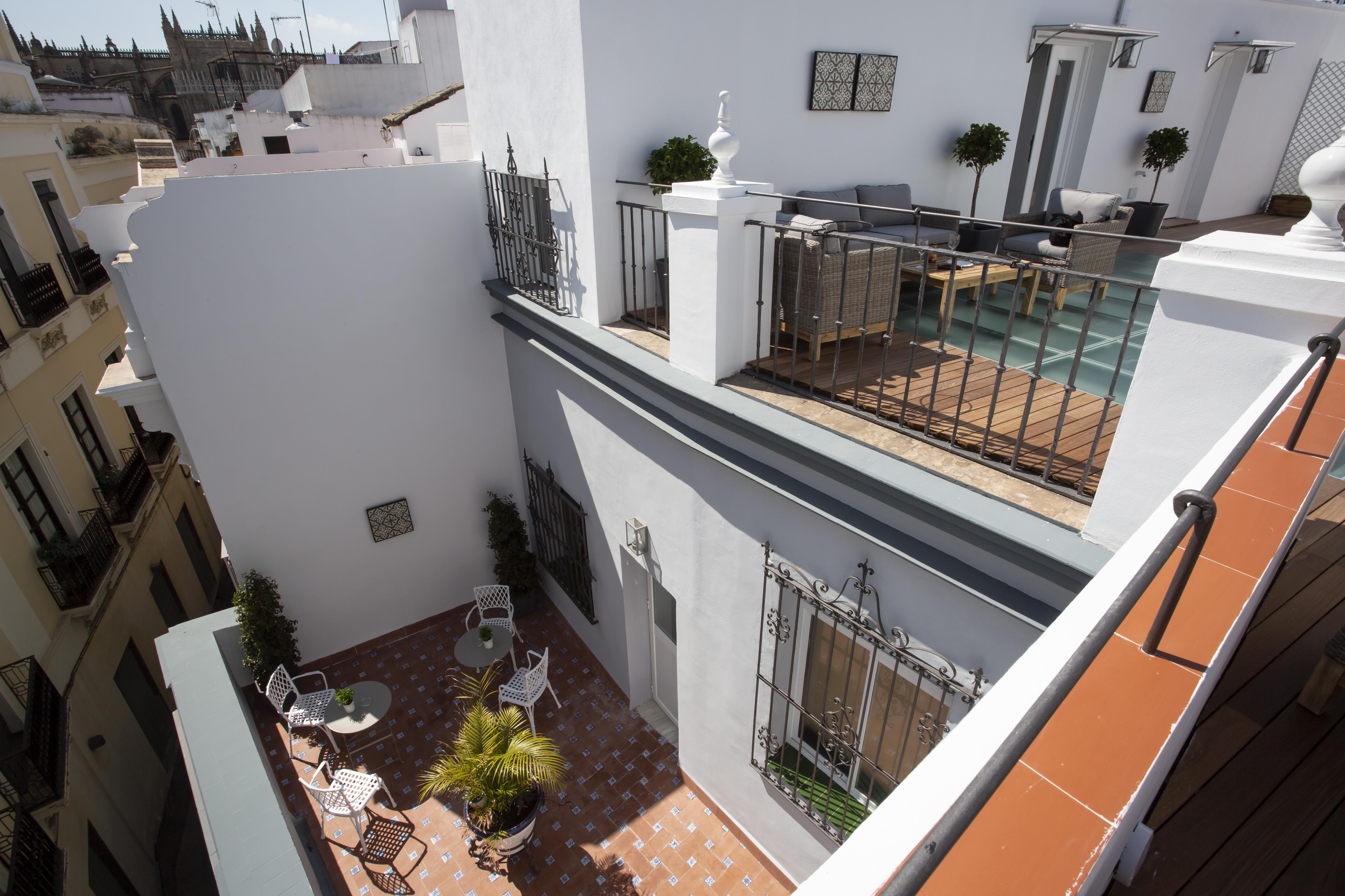 Basic Hotel Sevilla Catedral المظهر الخارجي الصورة
