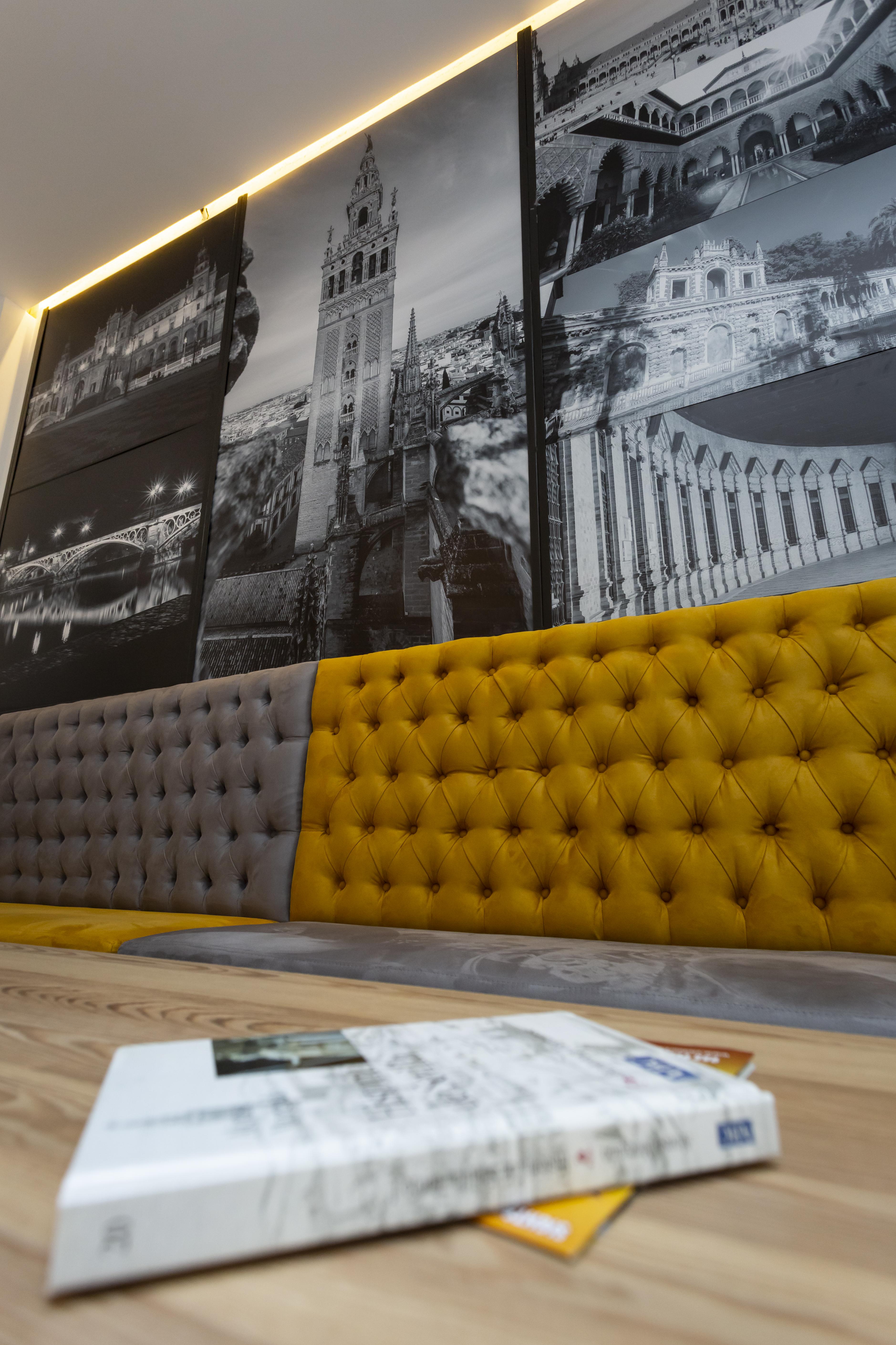 Basic Hotel Sevilla Catedral المظهر الخارجي الصورة