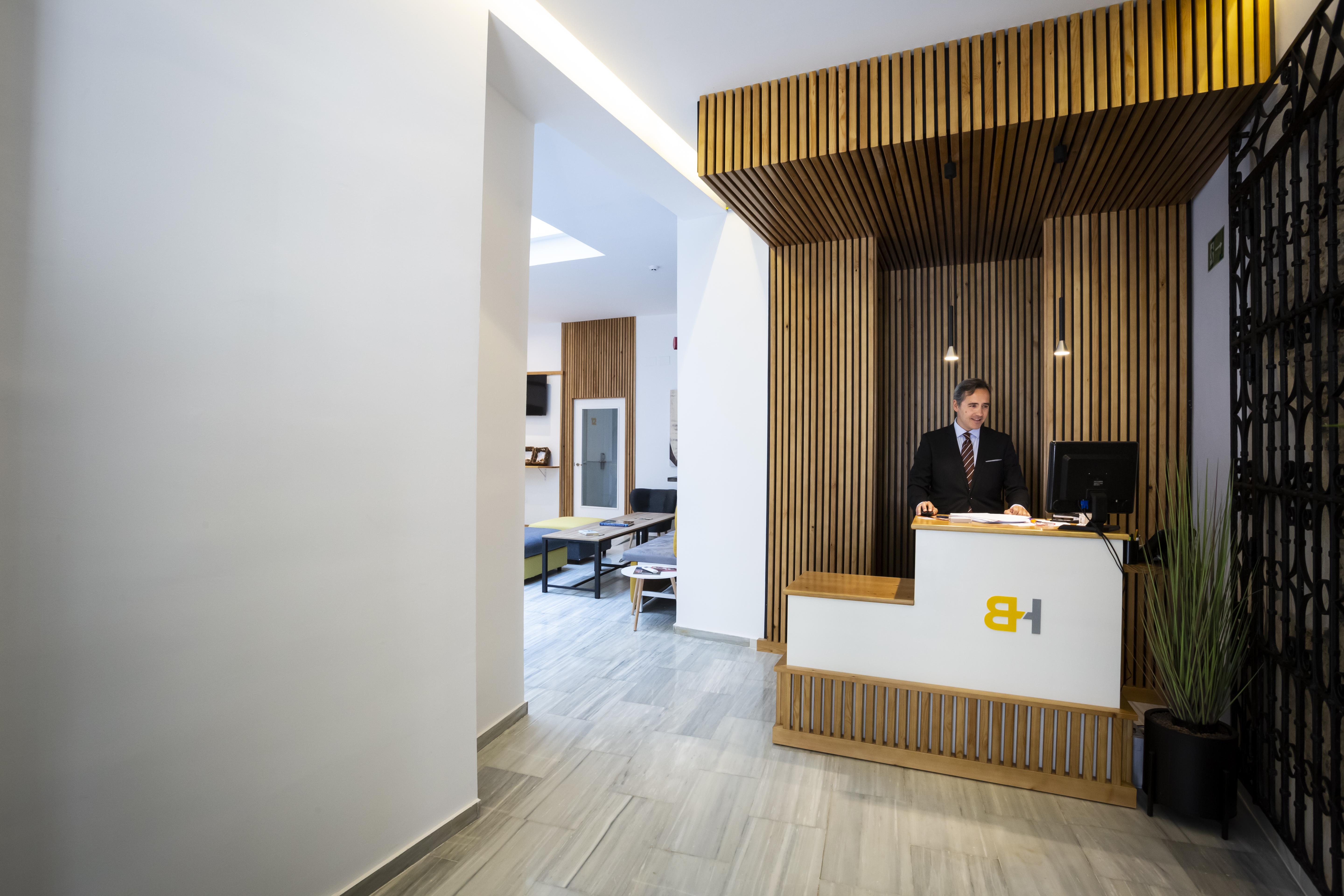 Basic Hotel Sevilla Catedral المظهر الخارجي الصورة