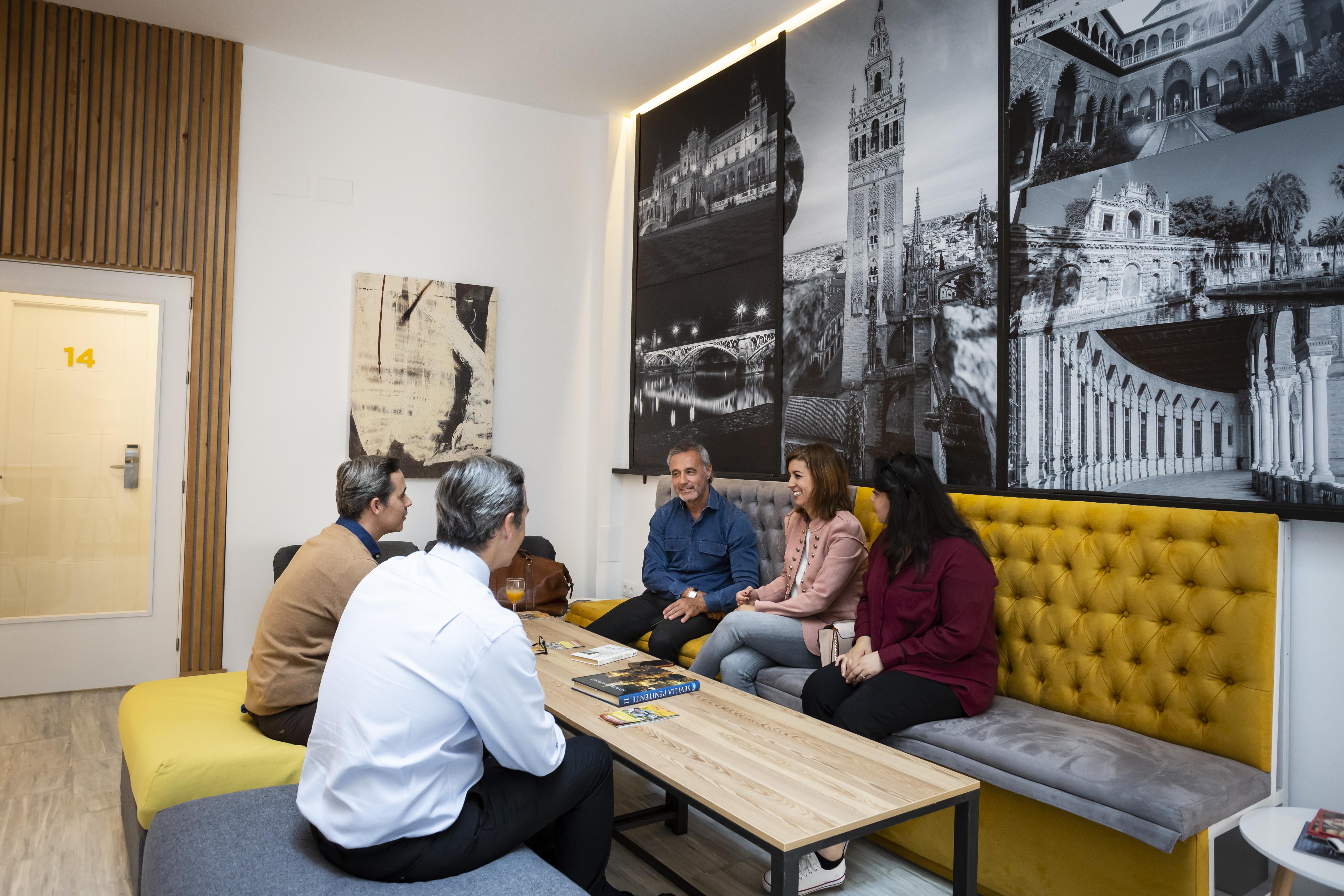 Basic Hotel Sevilla Catedral المظهر الخارجي الصورة