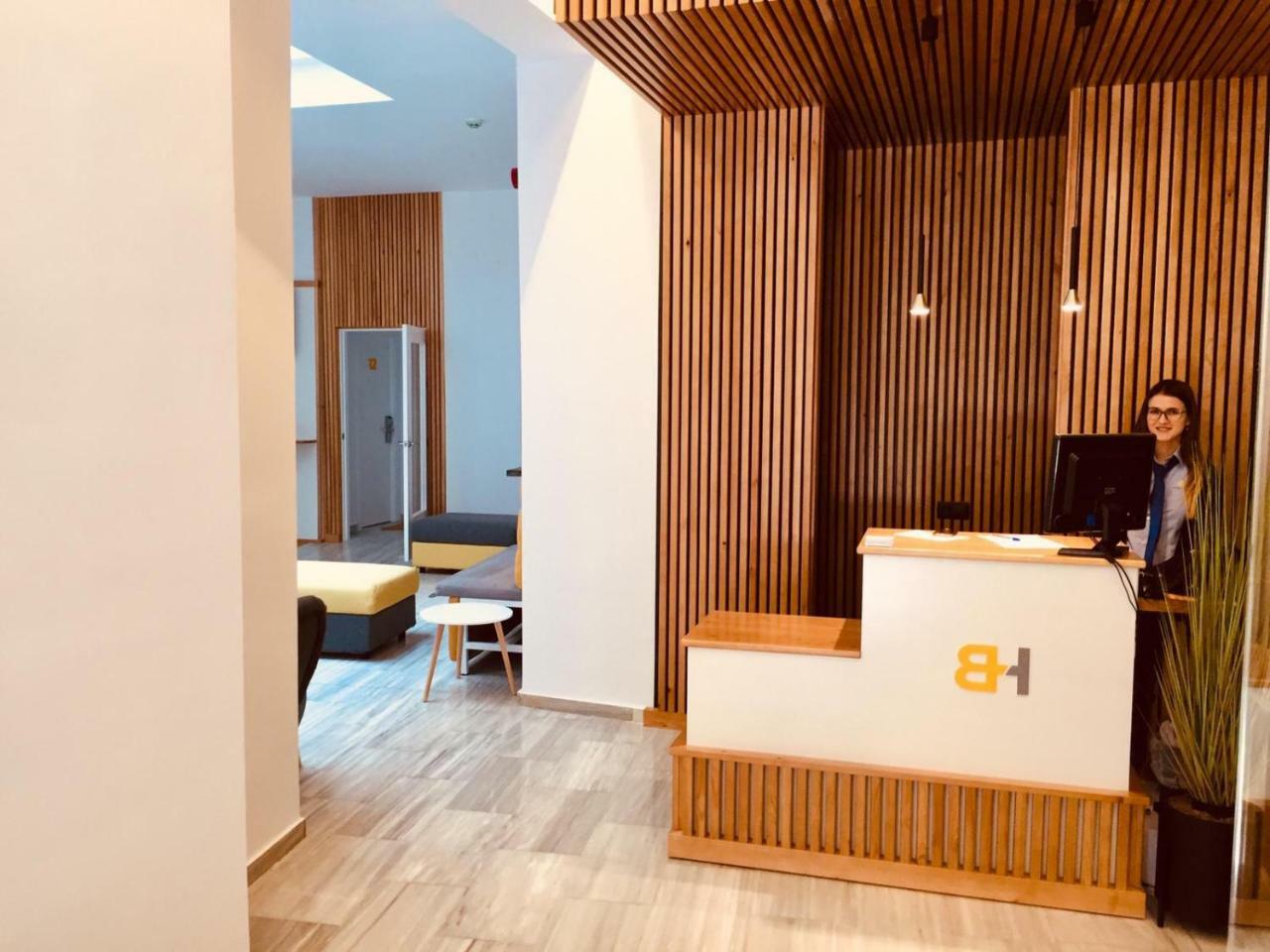 Basic Hotel Sevilla Catedral المظهر الخارجي الصورة