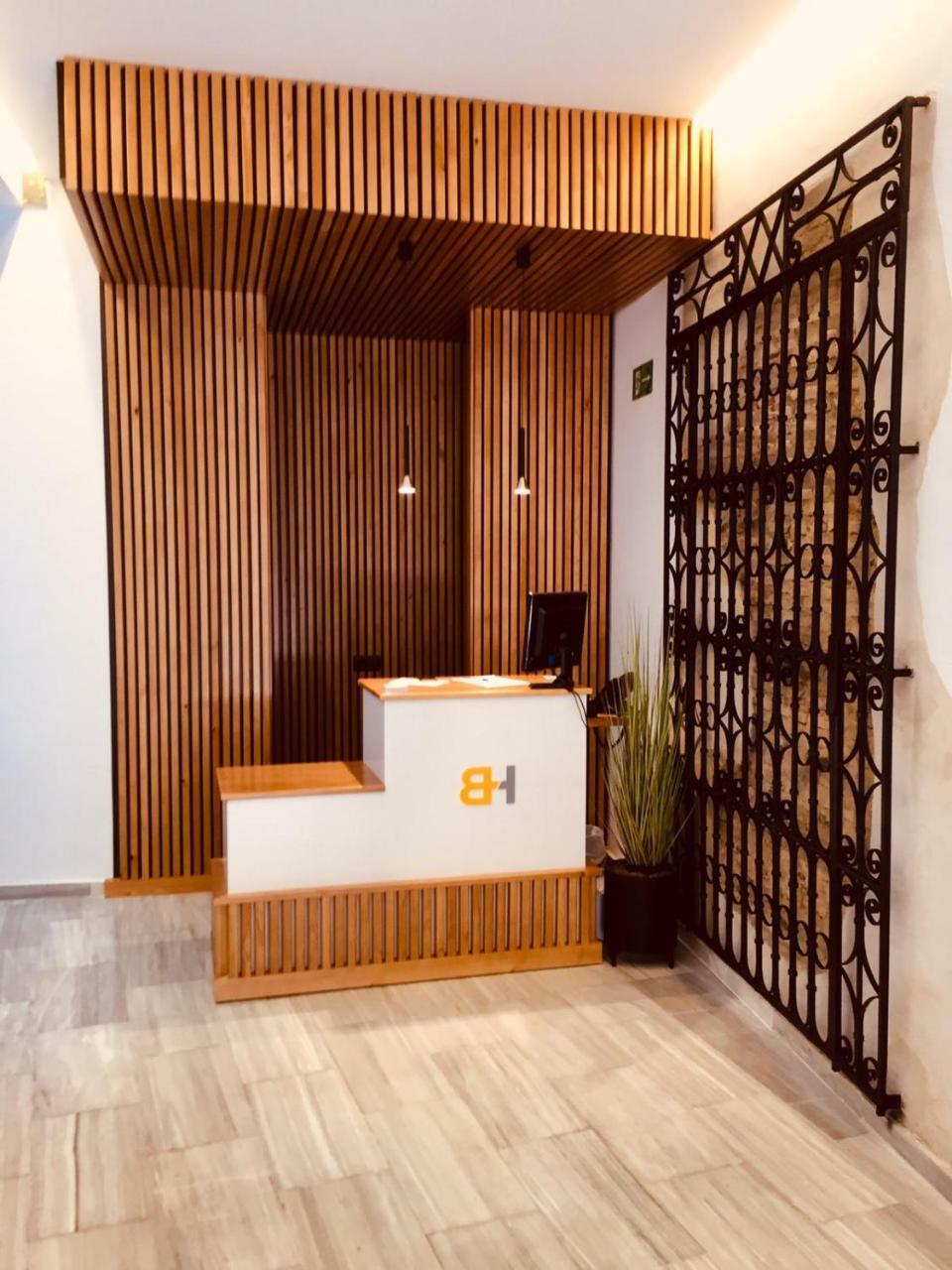 Basic Hotel Sevilla Catedral المظهر الخارجي الصورة