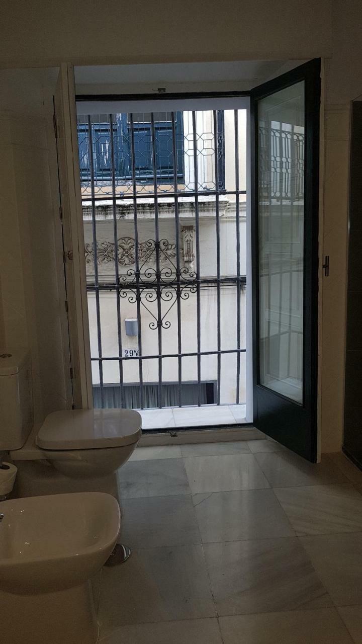 Basic Hotel Sevilla Catedral المظهر الخارجي الصورة